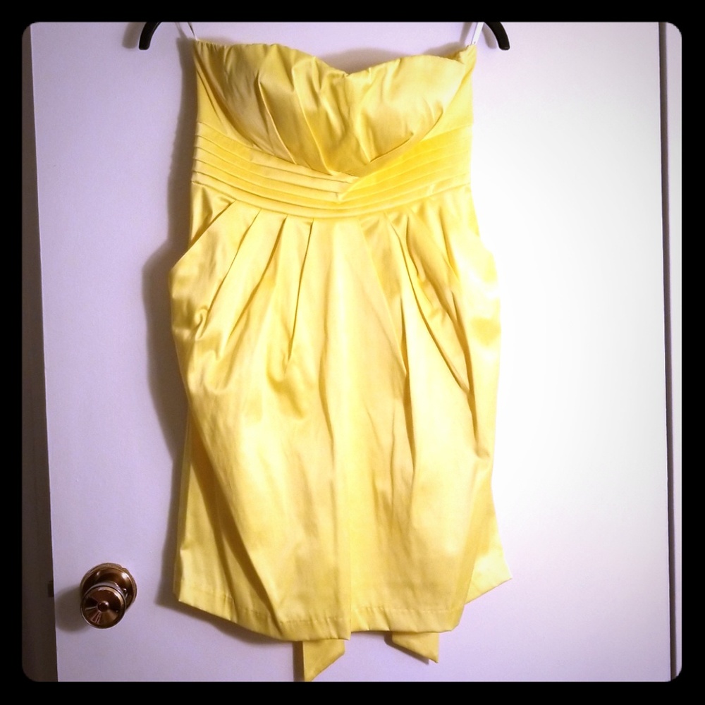 Yellow formal dress with pockets!